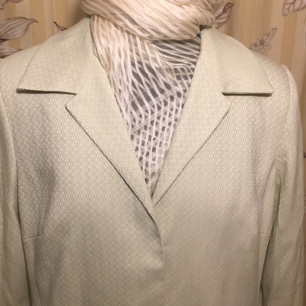 🔥Tahari Long Blazer Sage & Cream